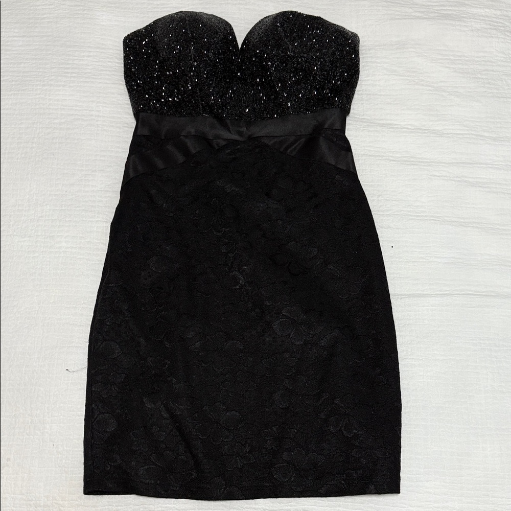 Elegant Black Strapless Dress